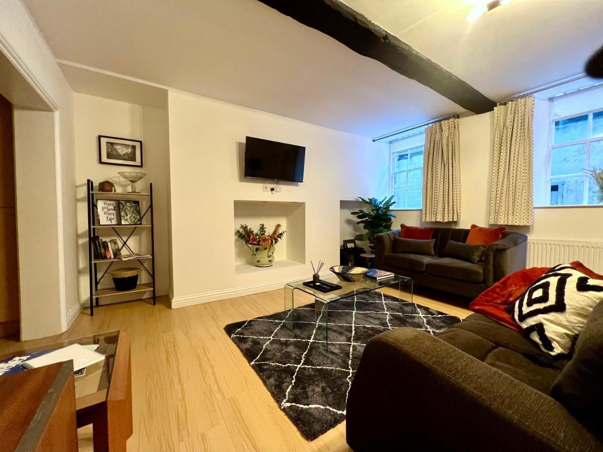 Superbly Located 2 Bedroom Luxury Apartment Bath Exteriér fotografie